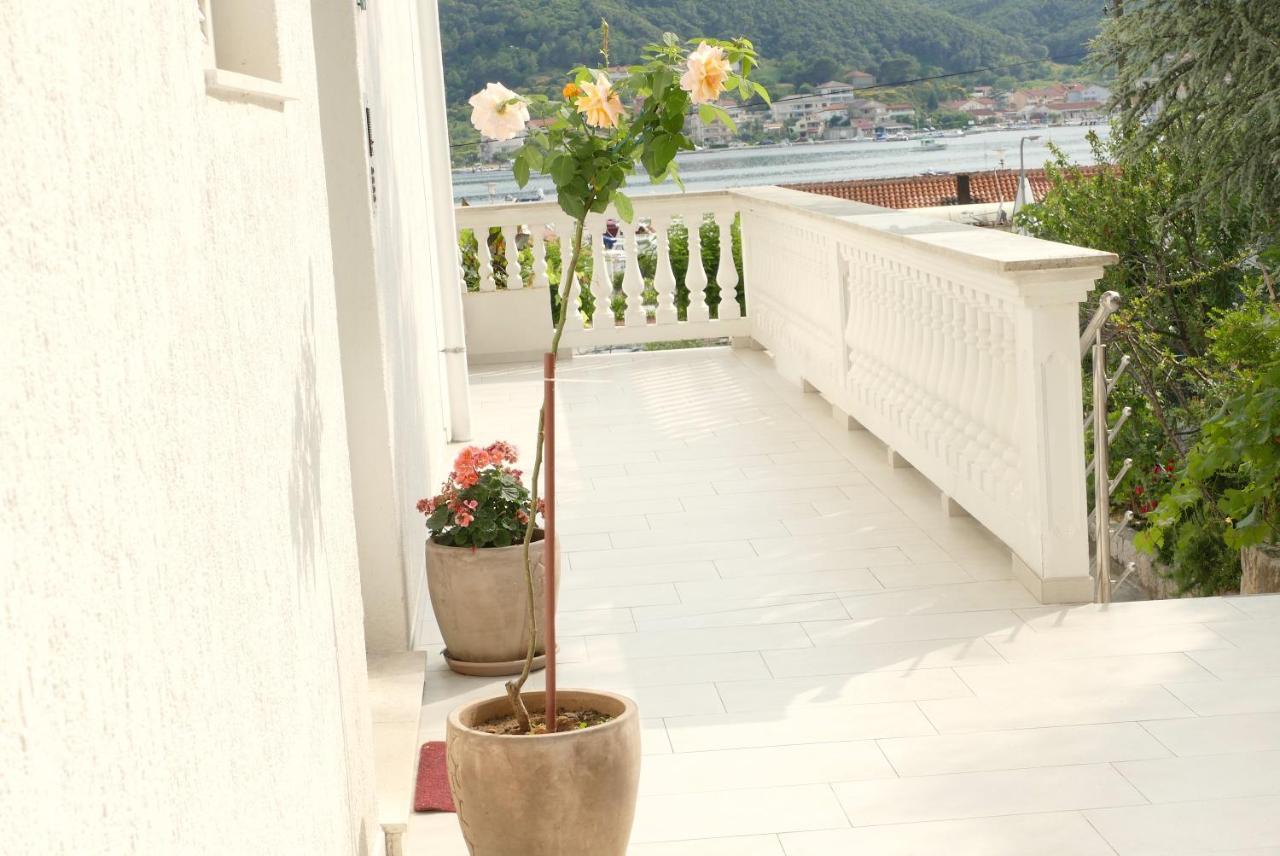 B&B Garni Toni Supetarska Draga Kültér fotó