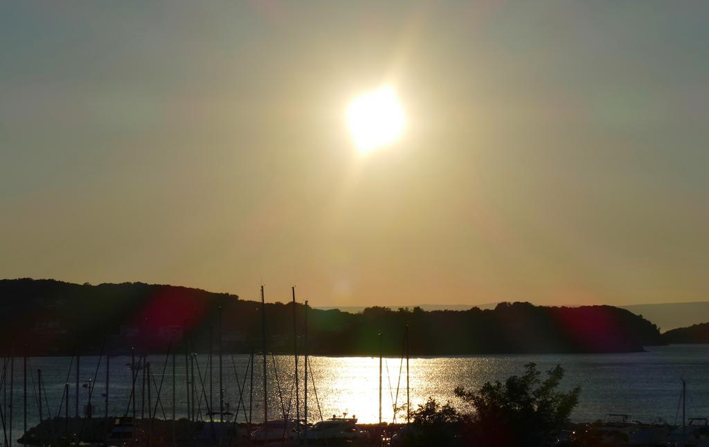 B&B Garni Toni Supetarska Draga Kültér fotó