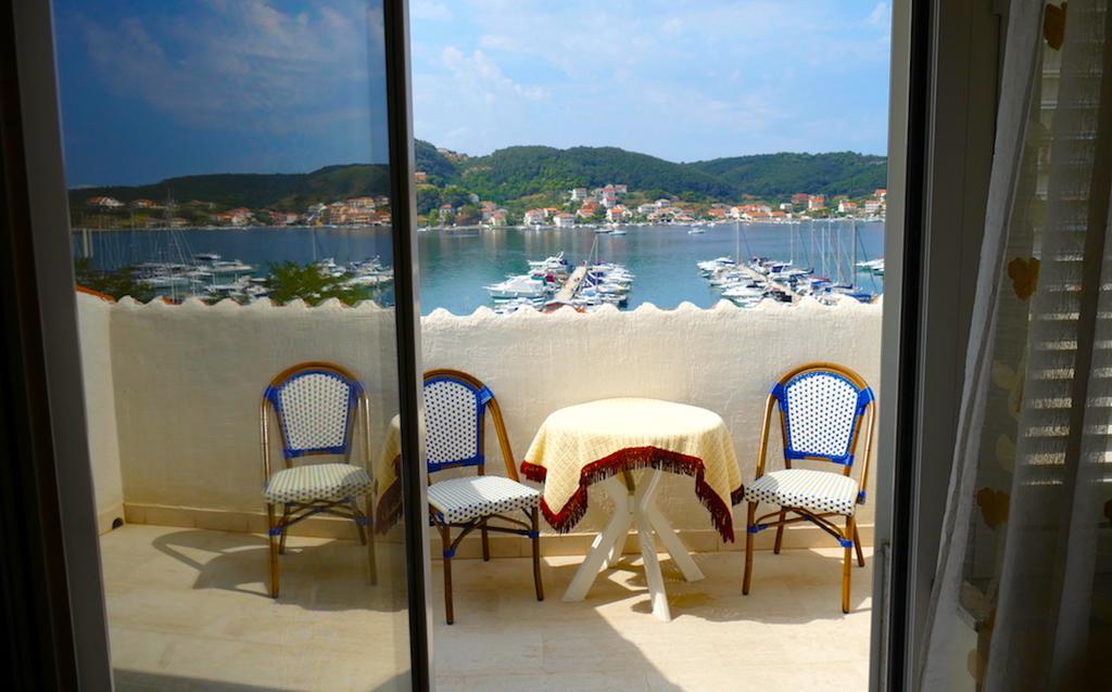 B&B Garni Toni Supetarska Draga Kültér fotó